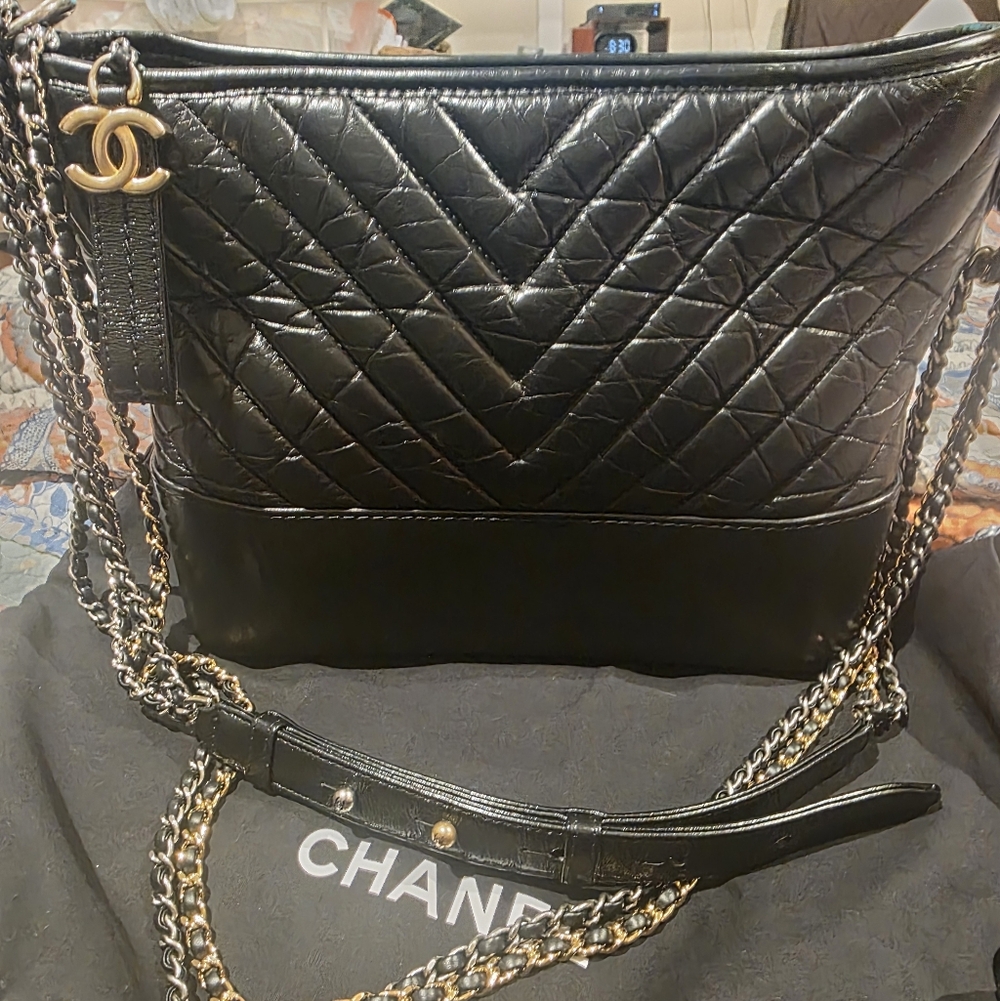 CHANEL Gabrielle Black Medium Crossbody Bag
